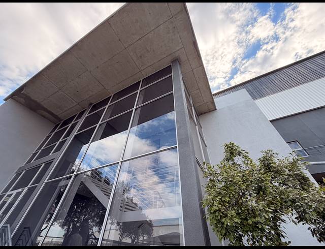 13,926M² WAREHOUSE TO LET IN GOSFORTH PARK